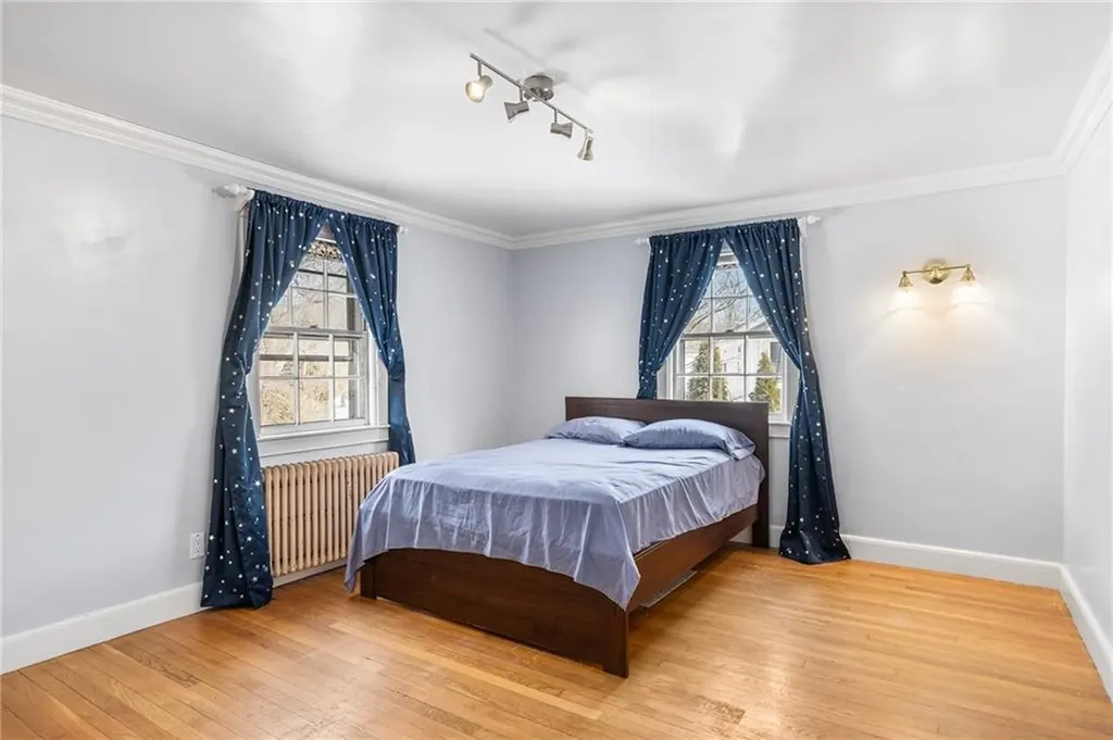 224 Centre Street East Providence RI 02916