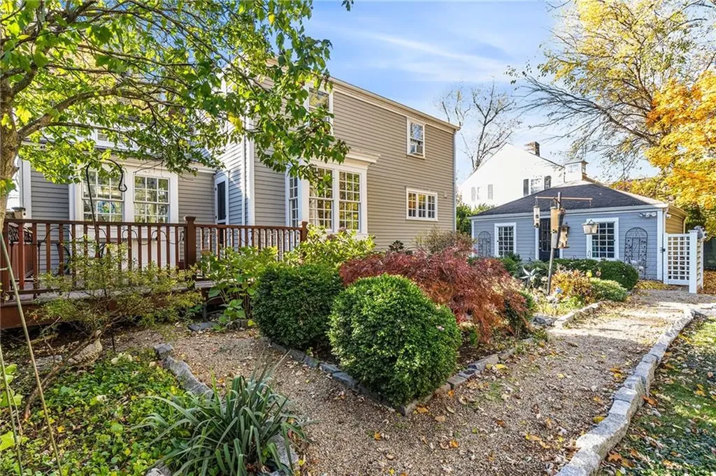 224 Centre Street East Providence RI 02916