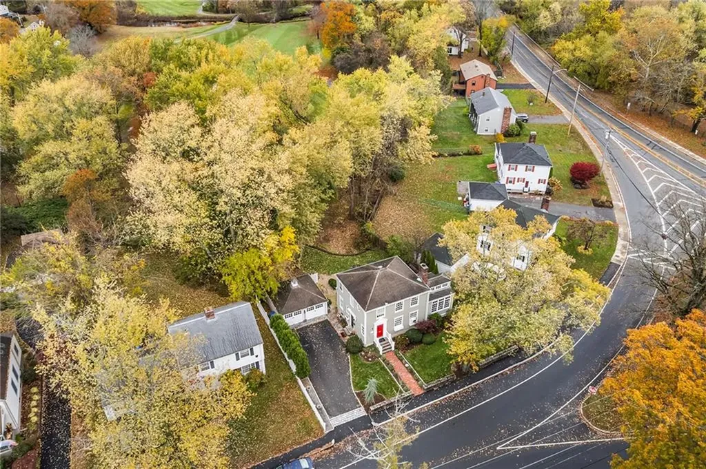 224 Centre Street East Providence RI 02916