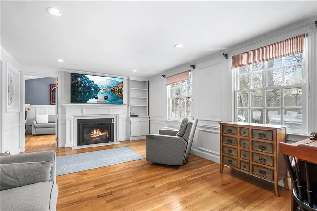 224 Centre Street East Providence RI 02916