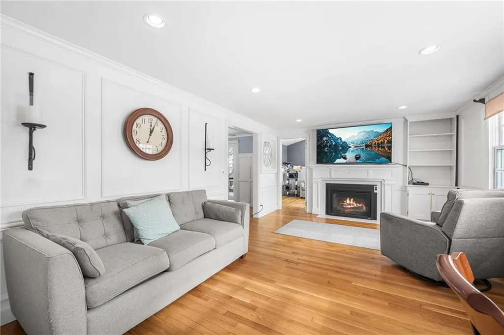 224 Centre Street East Providence RI 02916