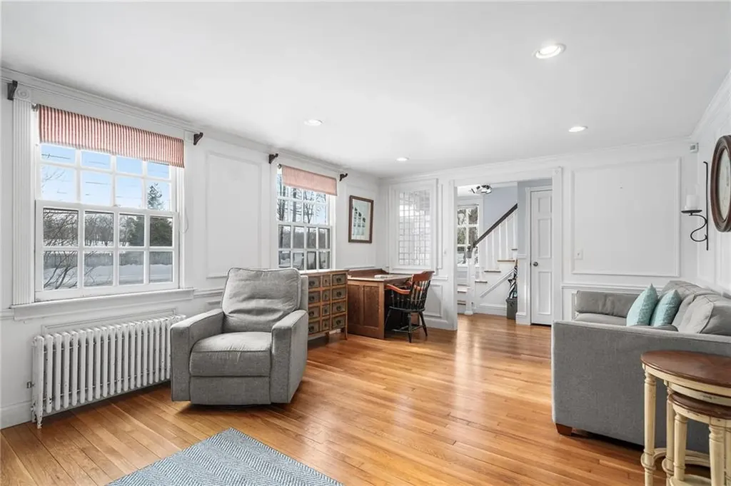 224 Centre Street East Providence RI 02916