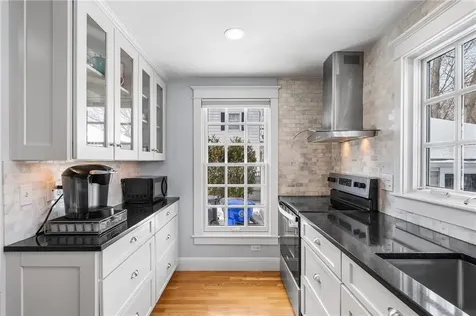 224 Centre Street East Providence RI 02916