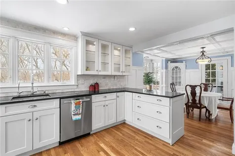 224 Centre Street East Providence RI 02916