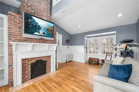 224 Centre Street East Providence RI 02916