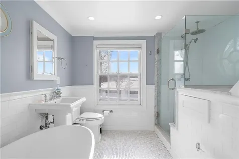 224 Centre Street East Providence RI 02916