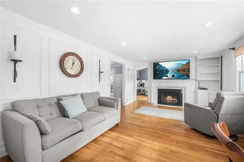 224 Centre Street East Providence RI 02916