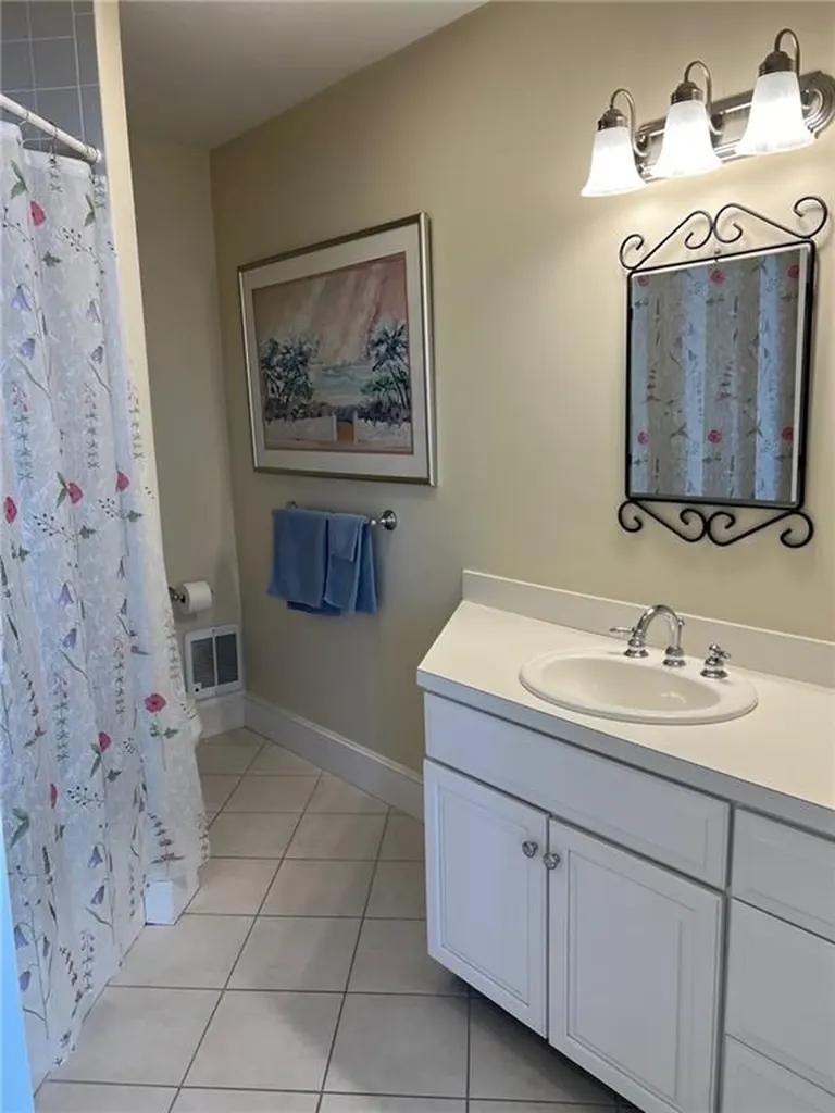 611 Wolcott Avenue Middletown RI 02842