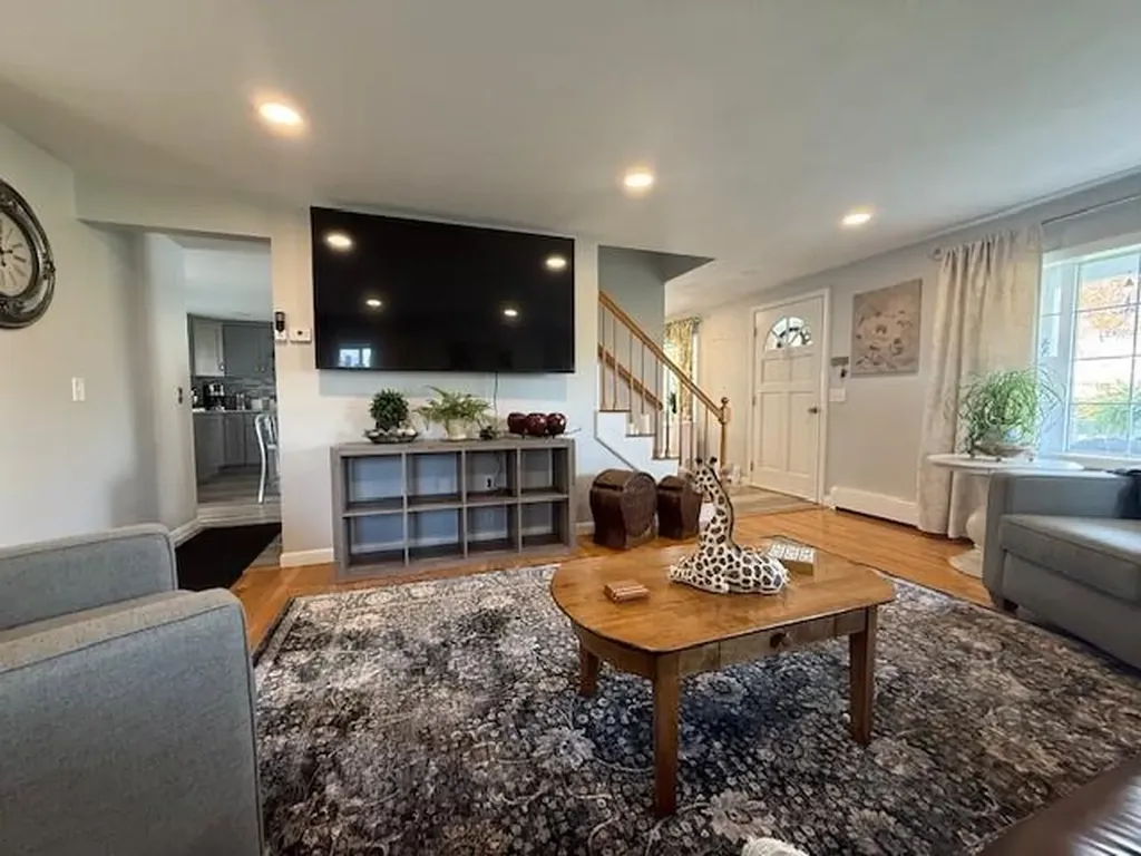 11 Woodside Avenue Cumberland RI 02864