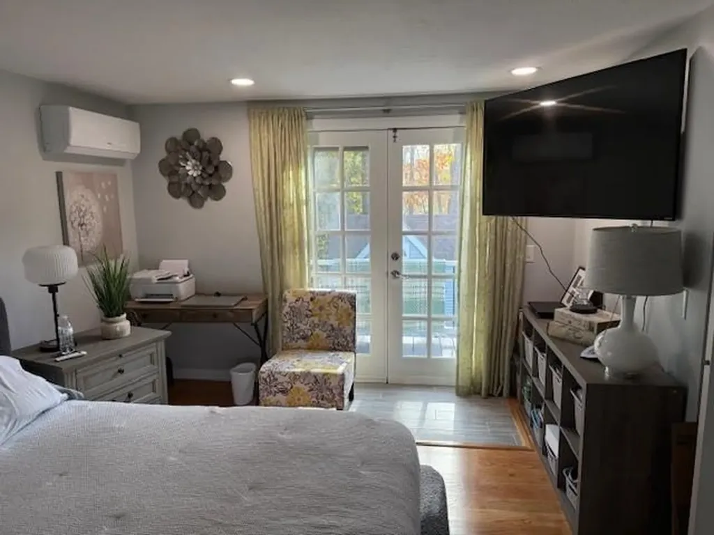 11 Woodside Avenue Cumberland RI 02864