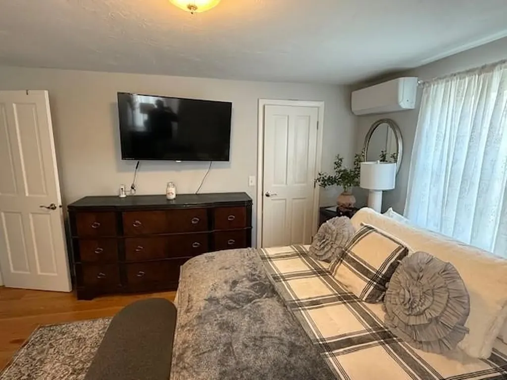 11 Woodside Avenue Cumberland RI 02864