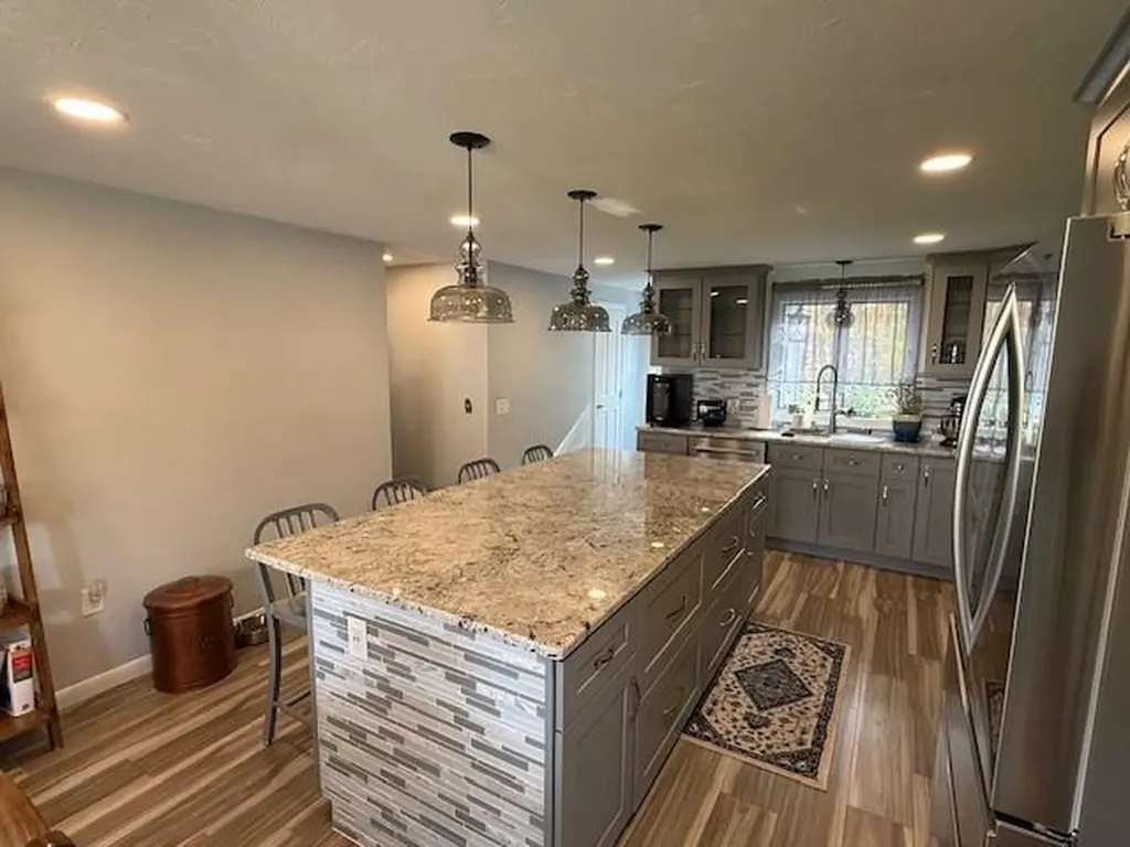 11 Woodside Avenue Cumberland RI 02864