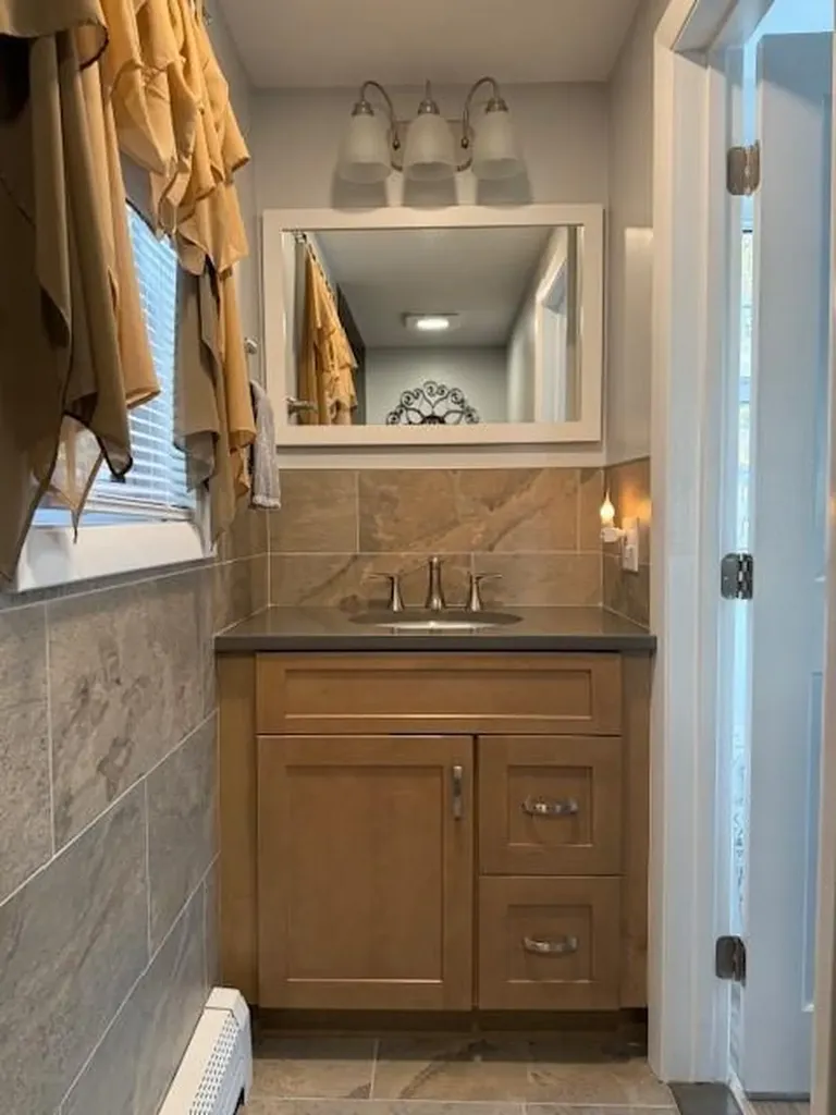 11 Woodside Avenue Cumberland RI 02864