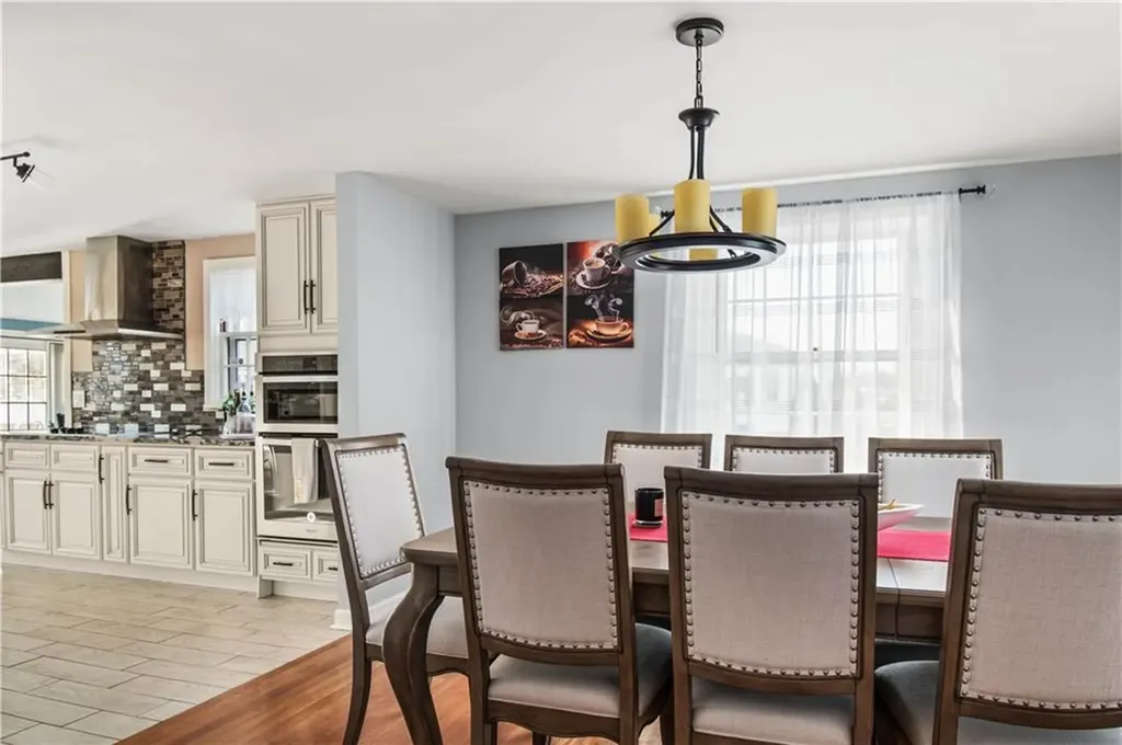 29 Poppy Drive Cranston RI 02920