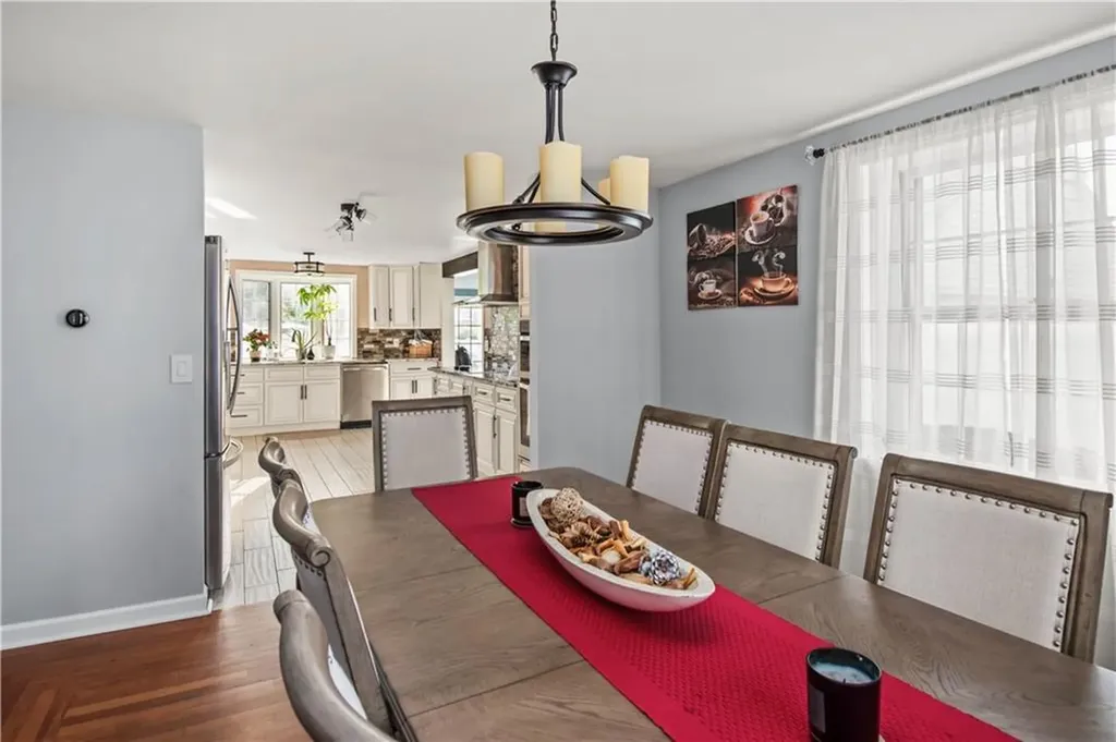 29 Poppy Drive Cranston RI 02920