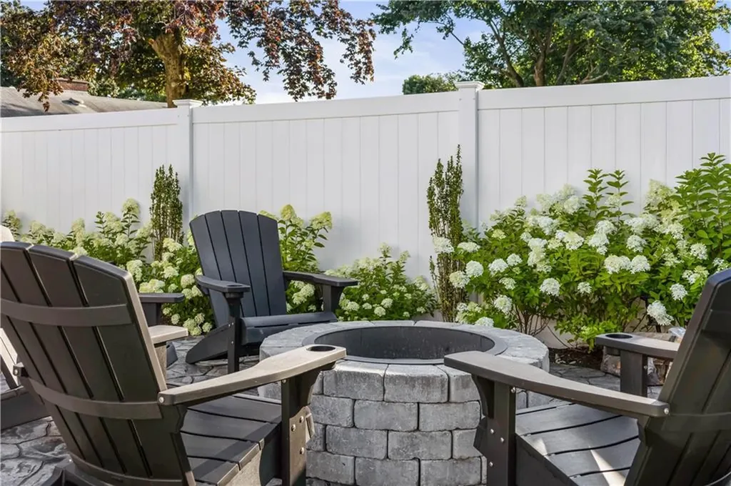 29 Poppy Drive Cranston RI 02920