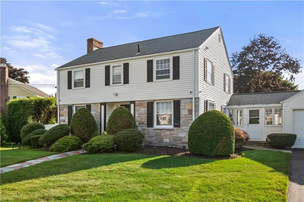 29 Poppy Drive Cranston RI 02920