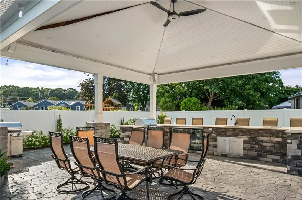 29 Poppy Drive Cranston RI 02920