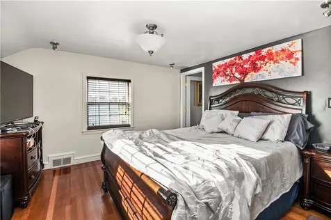 29 Poppy Drive Cranston RI 02920