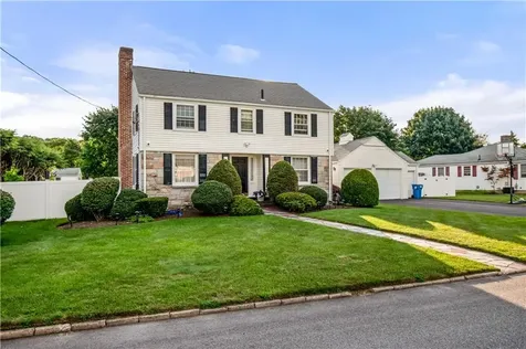 29 Poppy Drive Cranston RI 02920