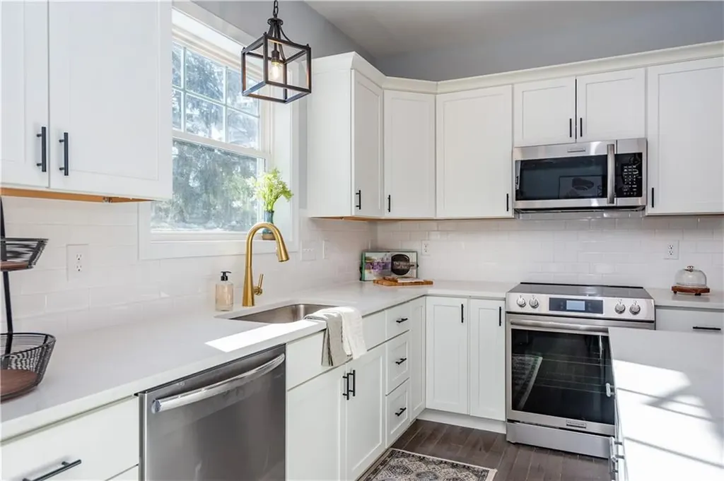 52 Bruce Lane Warwick RI 02886