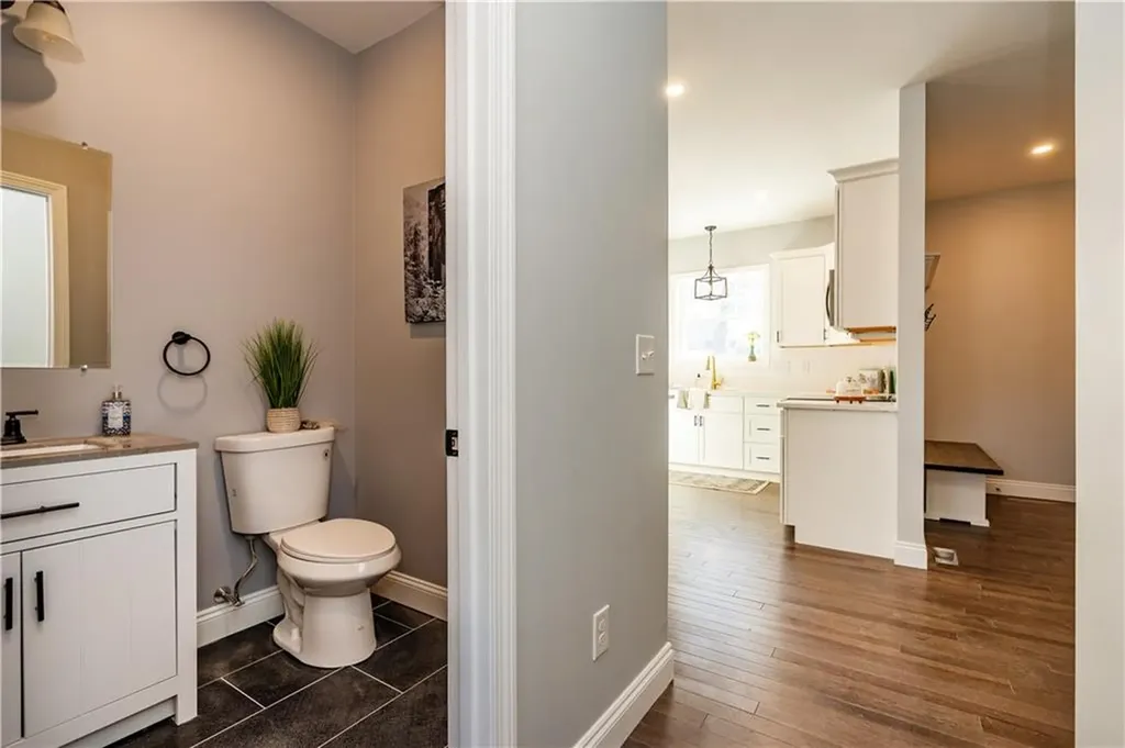 52 Bruce Lane Warwick RI 02886