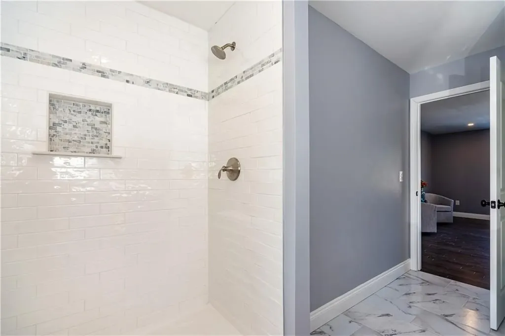 52 Bruce Lane Warwick RI 02886