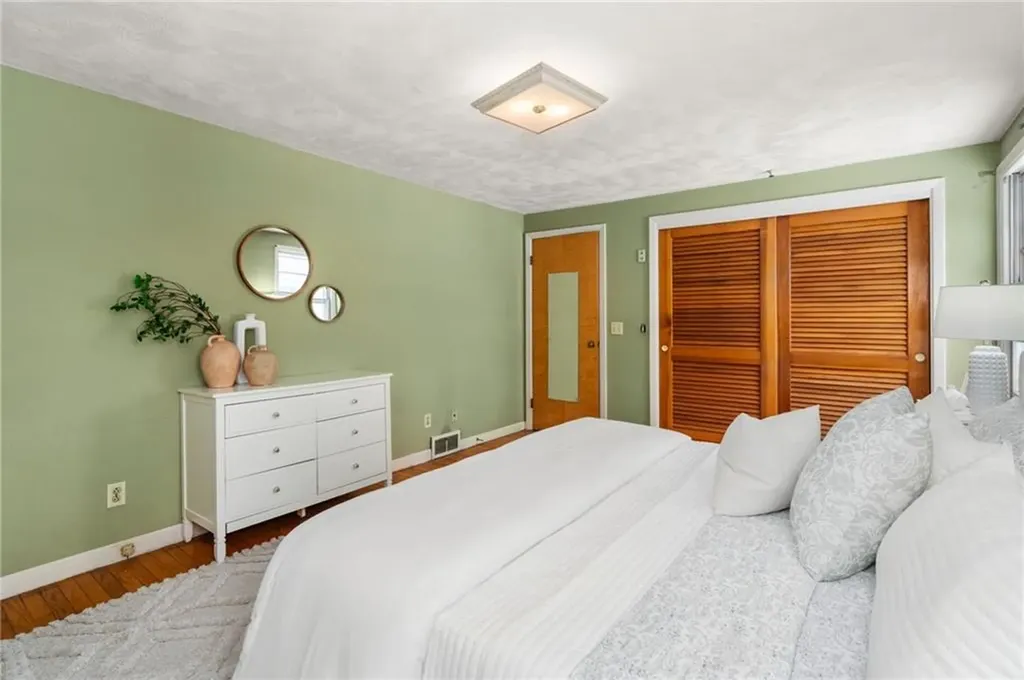 80 George Street Warwick RI 02888