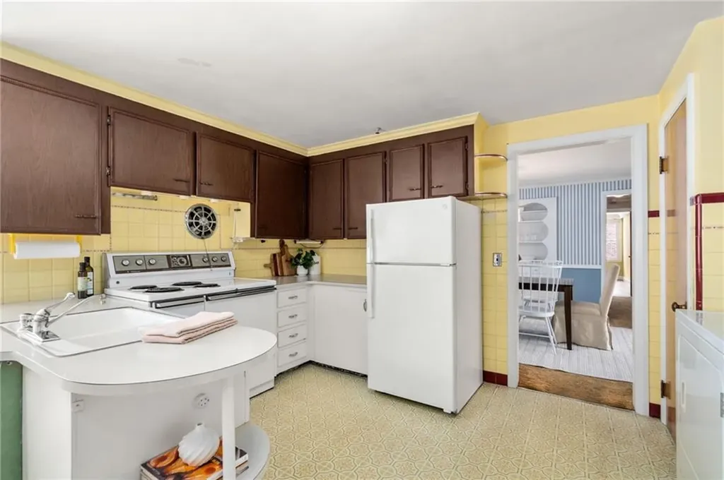 80 George Street Warwick RI 02888