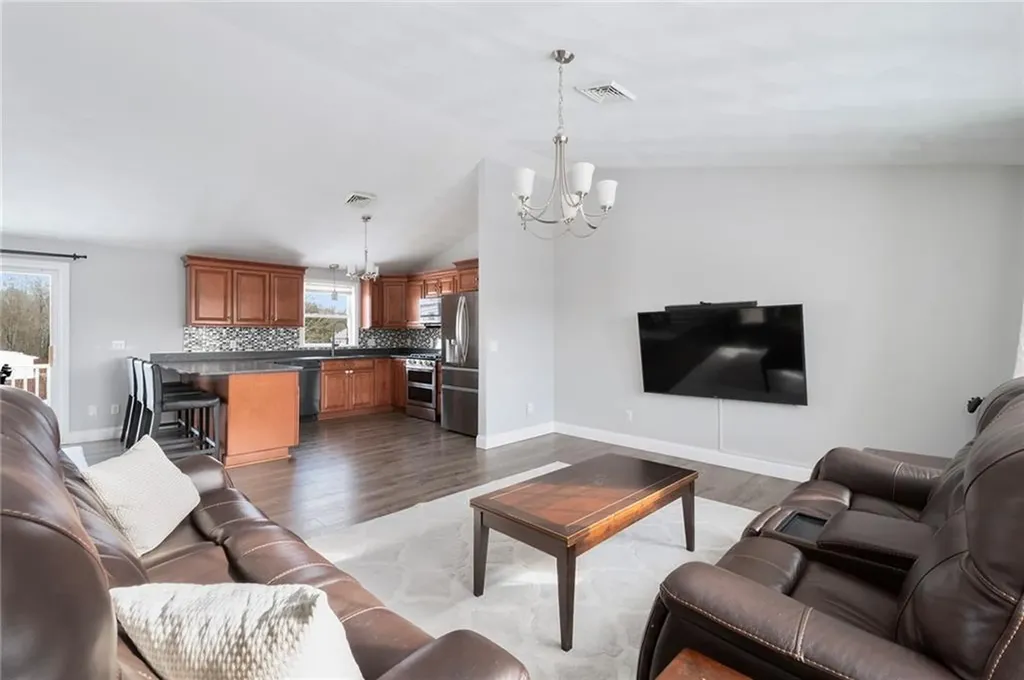 789 High Street Cumberland RI 02864