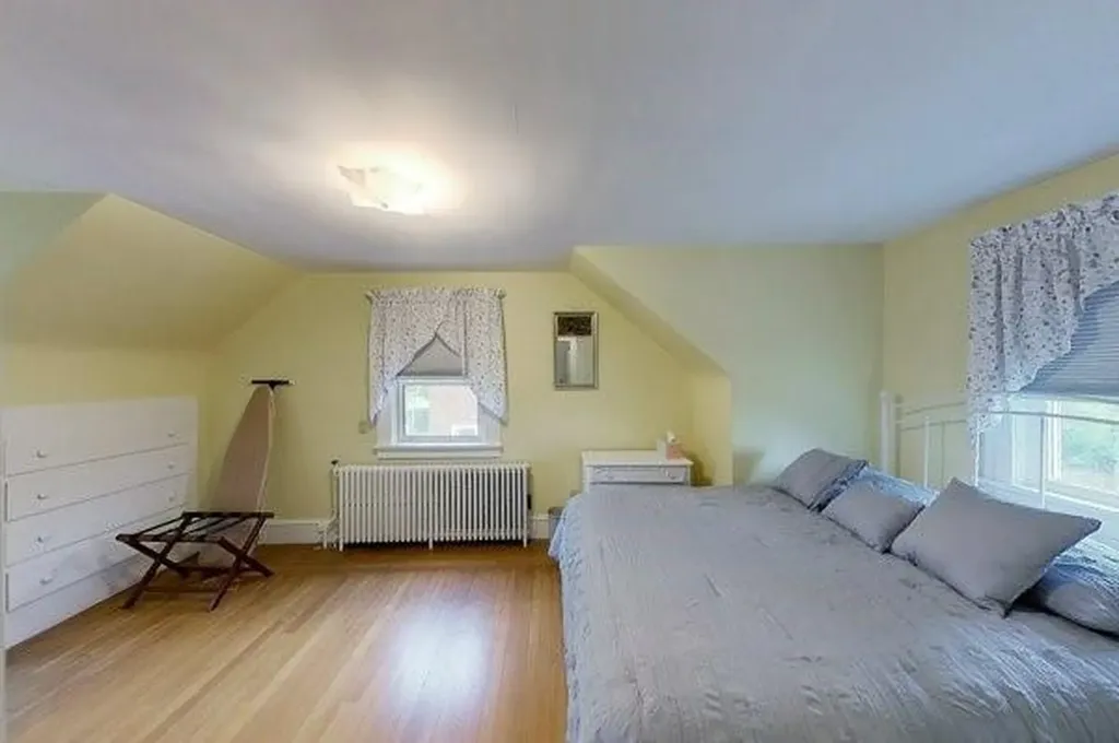 94 Eustis Avenue Newport RI 02840