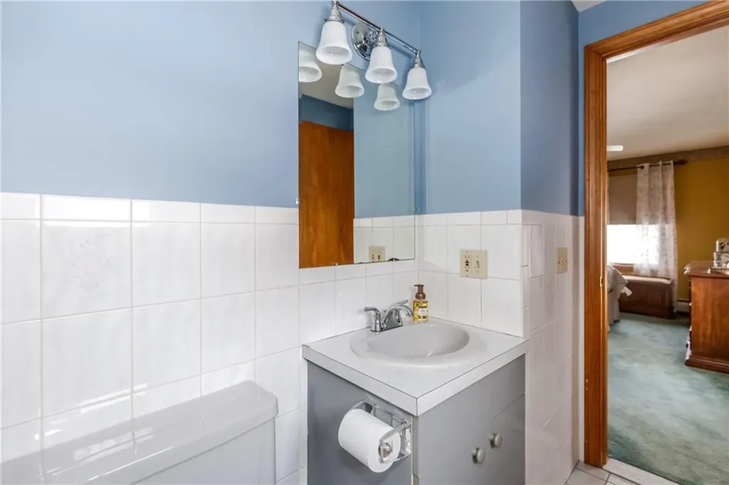 17 Tremont Street Street North Providence RI 02904