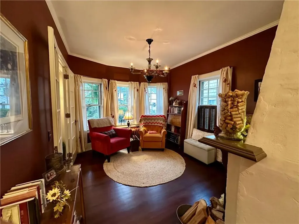 172 Bluff Avenue Cranston RI 02905