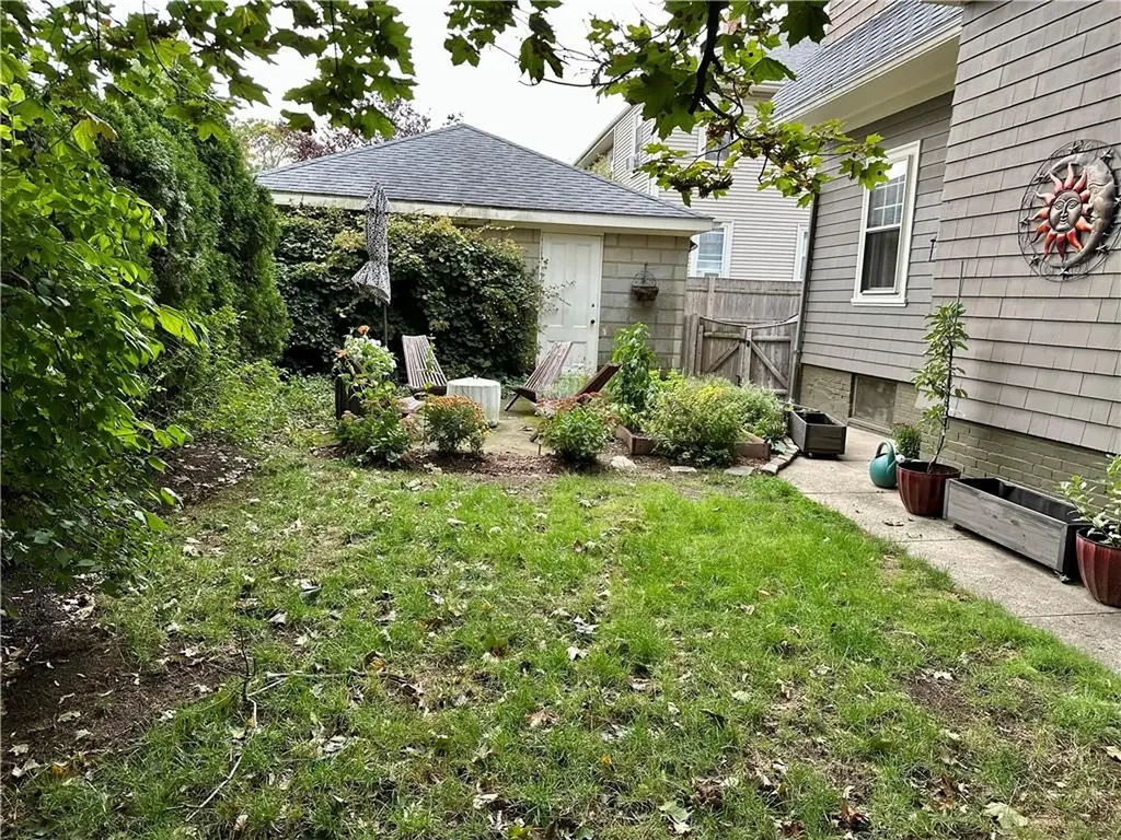 172 Bluff Avenue Cranston RI 02905