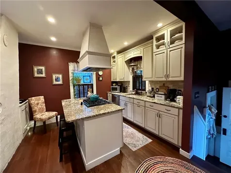 172 Bluff Avenue Cranston RI 02905