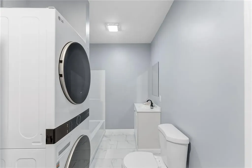 108 Waterman Avenue East Providence RI 02914