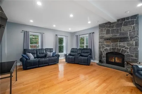 151 Drum Rock Avenue Warwick RI 02886