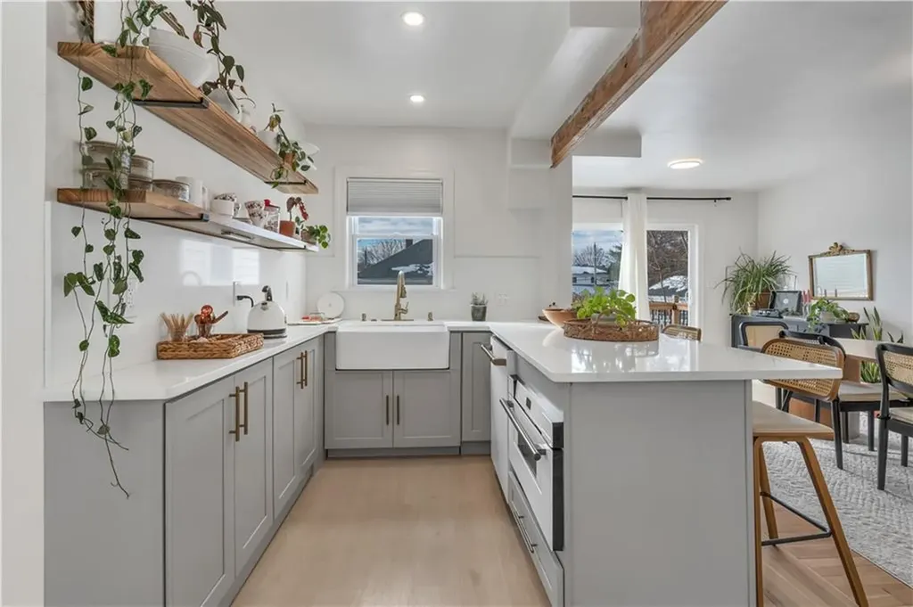 212 Leah Street Providence RI 02908