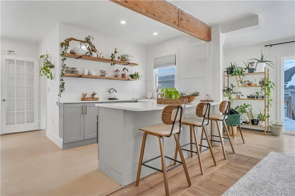 212 Leah Street Providence RI 02908