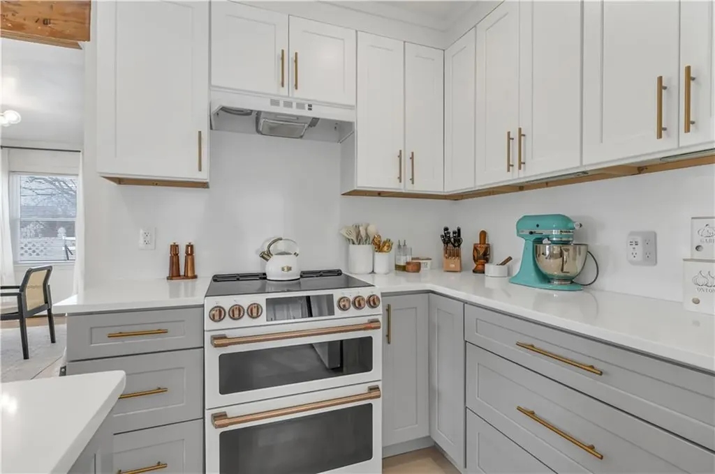 212 Leah Street Providence RI 02908