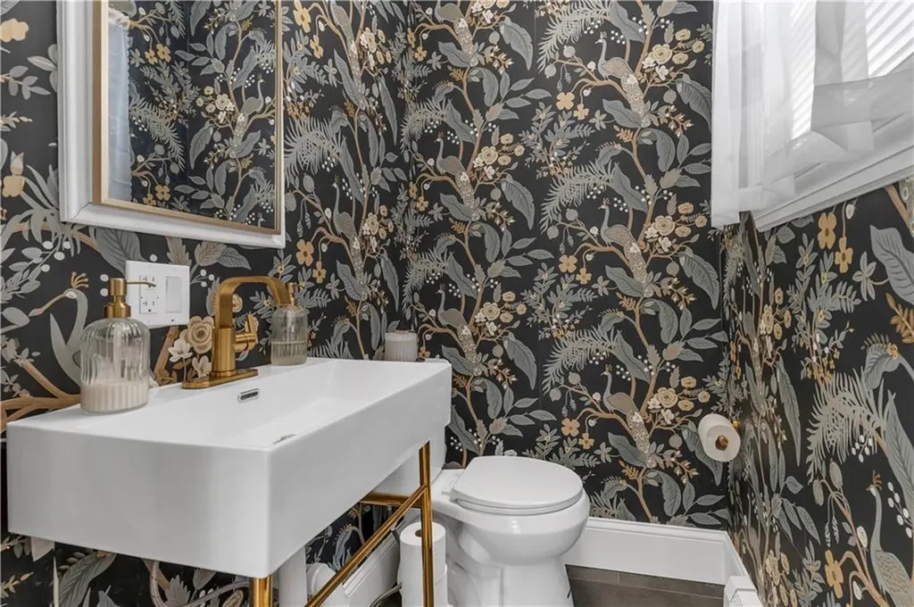 212 Leah Street Providence RI 02908