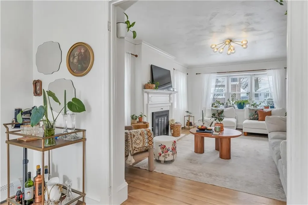 212 Leah Street Providence RI 02908