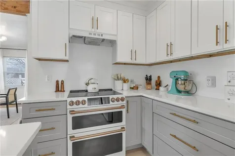 212 Leah Street Providence RI 02908