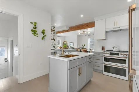 212 Leah Street Providence RI 02908