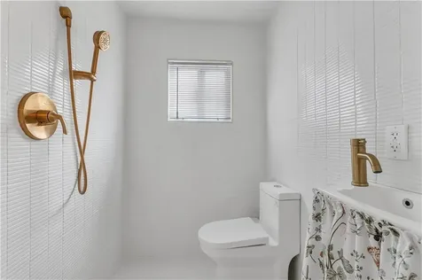 212 Leah Street Providence RI 02908