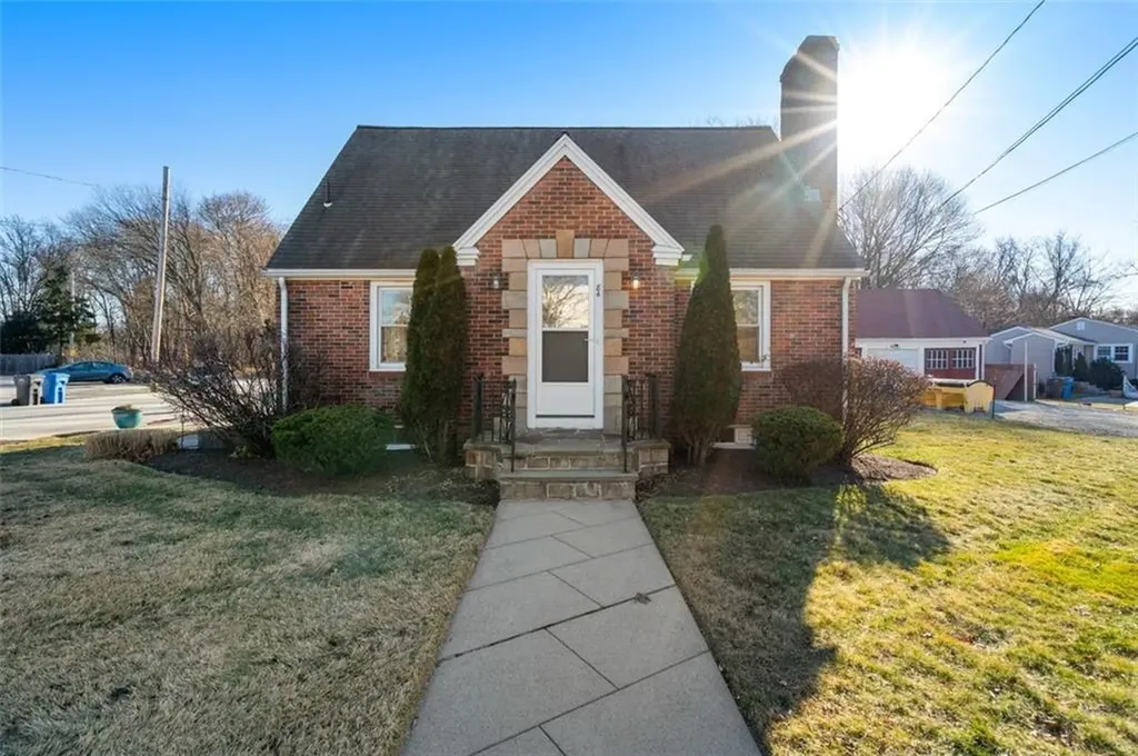 84 Intervale Road Cranston RI 02910