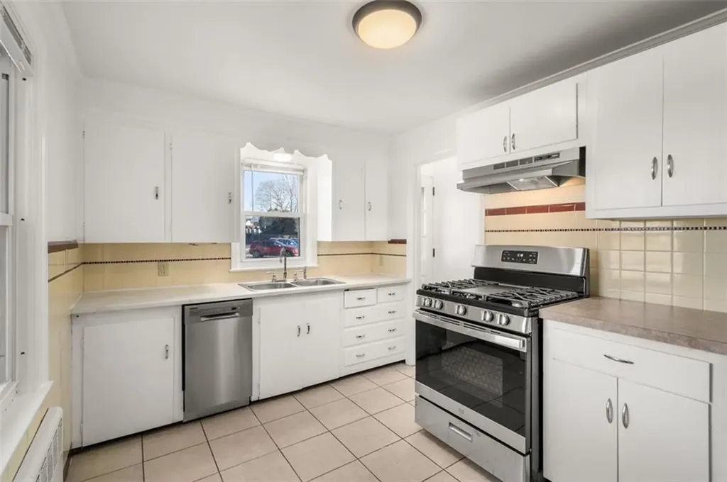 84 Intervale Road Cranston RI 02910