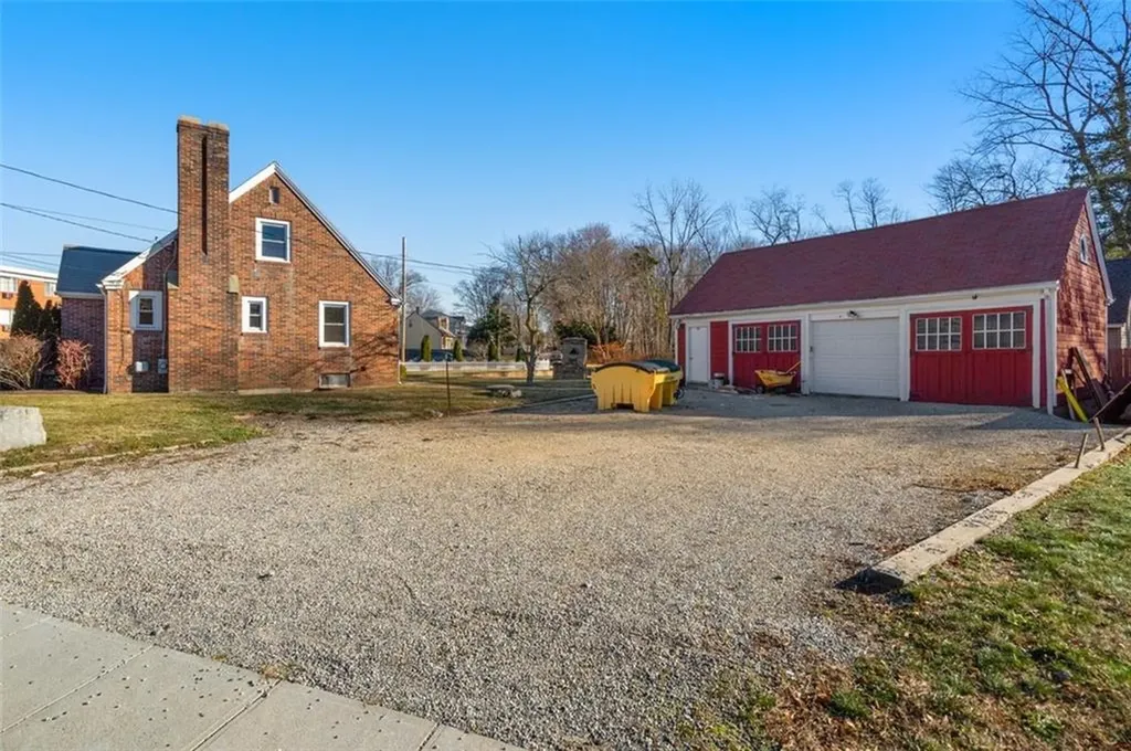 84 Intervale Road Cranston RI 02910