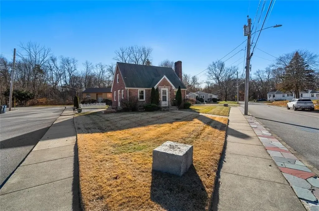 84 Intervale Road Cranston RI 02910