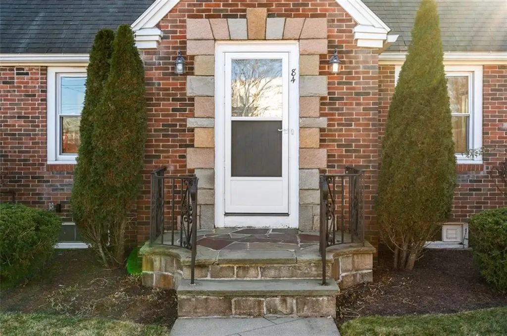 84 Intervale Road Cranston RI 02910